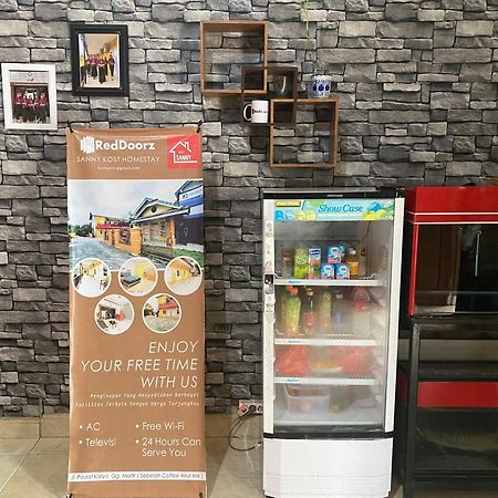 Reddoorz @ Jalan Padat Karya Prabumulih Perabumulih المظهر الخارجي الصورة